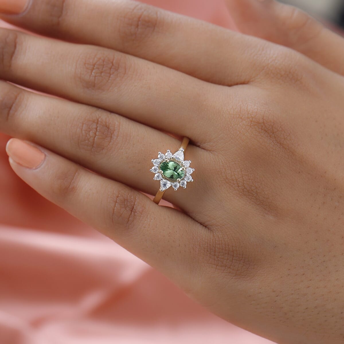 LUXORO 10K Yellow Gold Premium Natural Tsavorite Garnet and Moissanite Sunburst Ring 2.15 Grams 1.25 ctw image number 2