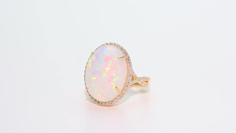 Certified & Appraised ILIANA 18K Yellow Gold AAA Ethiopian Welo Opal and G-H SI Diamond Halo Ring 5.85 Grams 9.50 ctw