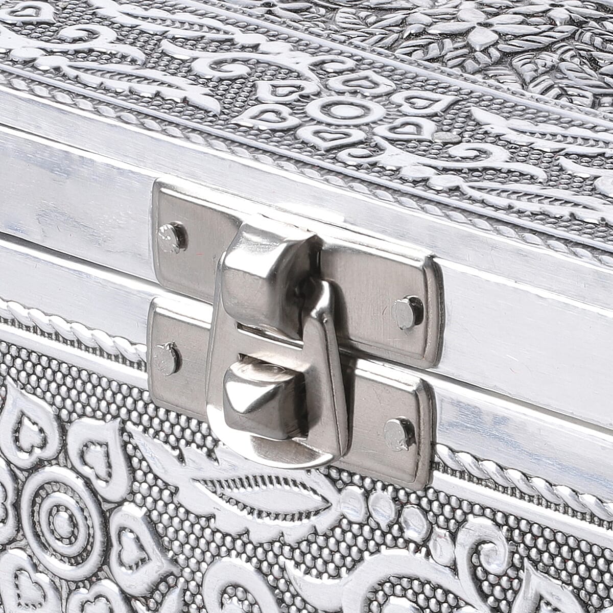Handcrafted Peacock 3D Embossed Aluminium Oxidized Storage Box image number 4