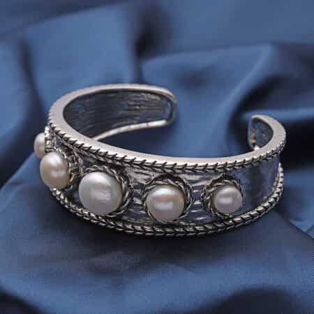 Multi Color Freshwater Pearl Cuff Bracelet in Silvertone (7.50 In) image number 1