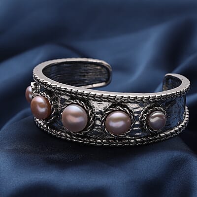 Purple Freshwater Pearl Cuff Bracelet in Silvertone (7.50 In) 34.00 ctw