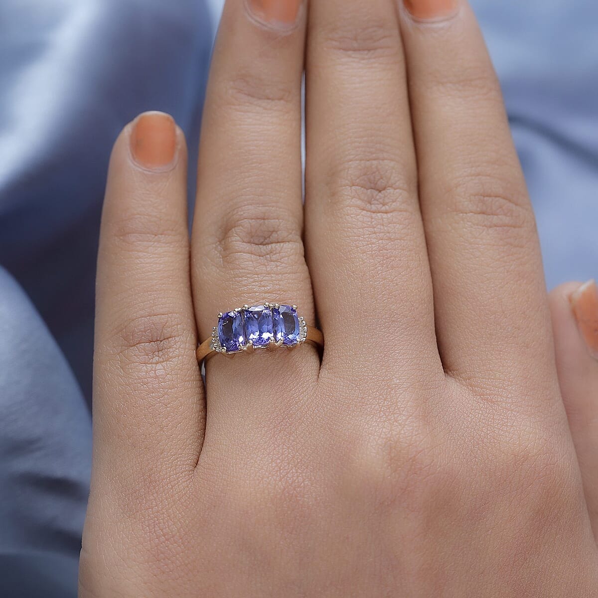 LUXORO 14K Yellow Gold AAA Tanzanite and G-H I3 Diamond Accent 3 Stone Ring 2.75 Grams 1.80 ctw image number 2
