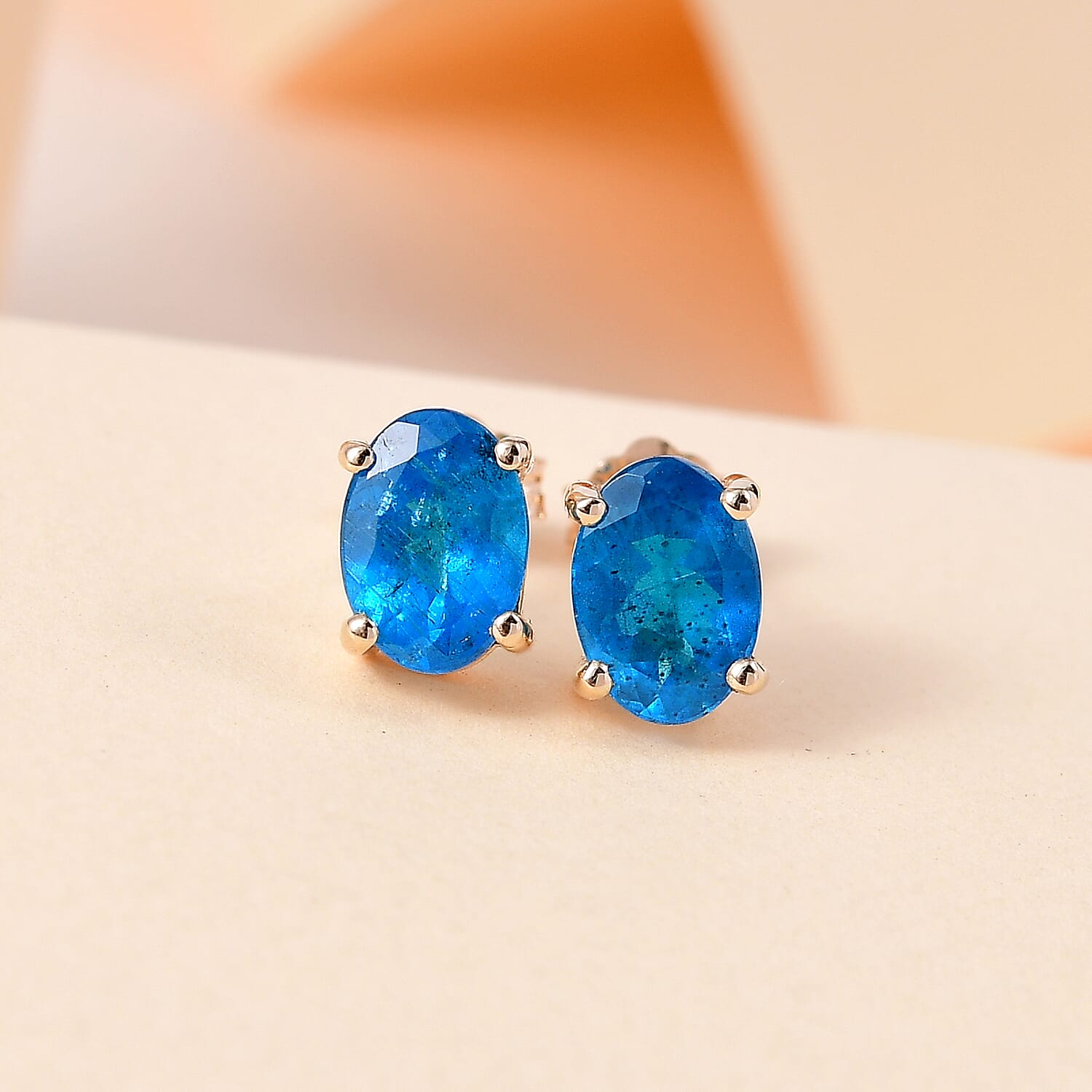 Malgache Neon Apatite - Product card gallery slide 2 (9431531880703)