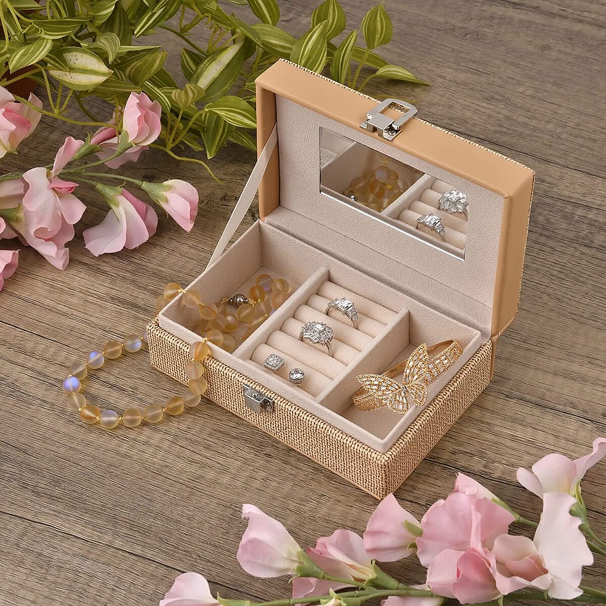 Cream Woven Embossed Faux Leather Jewelry box with Mirror and Lock image number 1