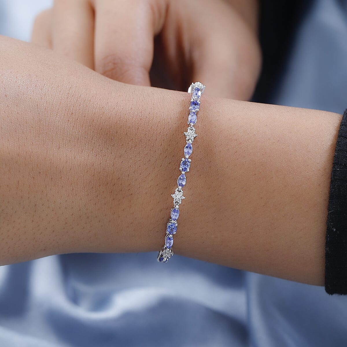 AAA Tanzanite and White Zircon Bracelet in Platinum Over Sterling Silver (7.25 In) 2.75 ctw image number 2