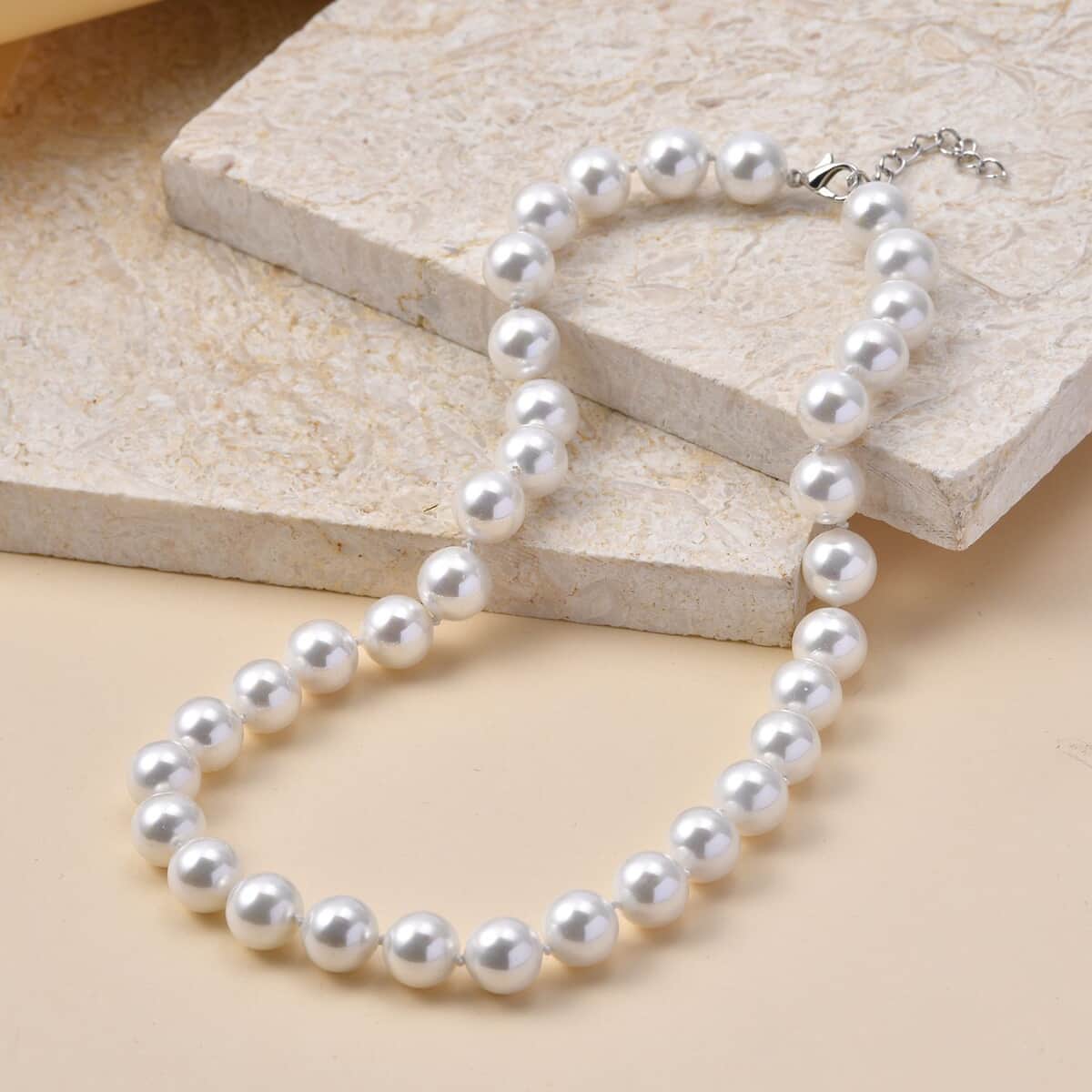 White Shell Pearl Necklace 18-20 Inches in Silvertone image number 1