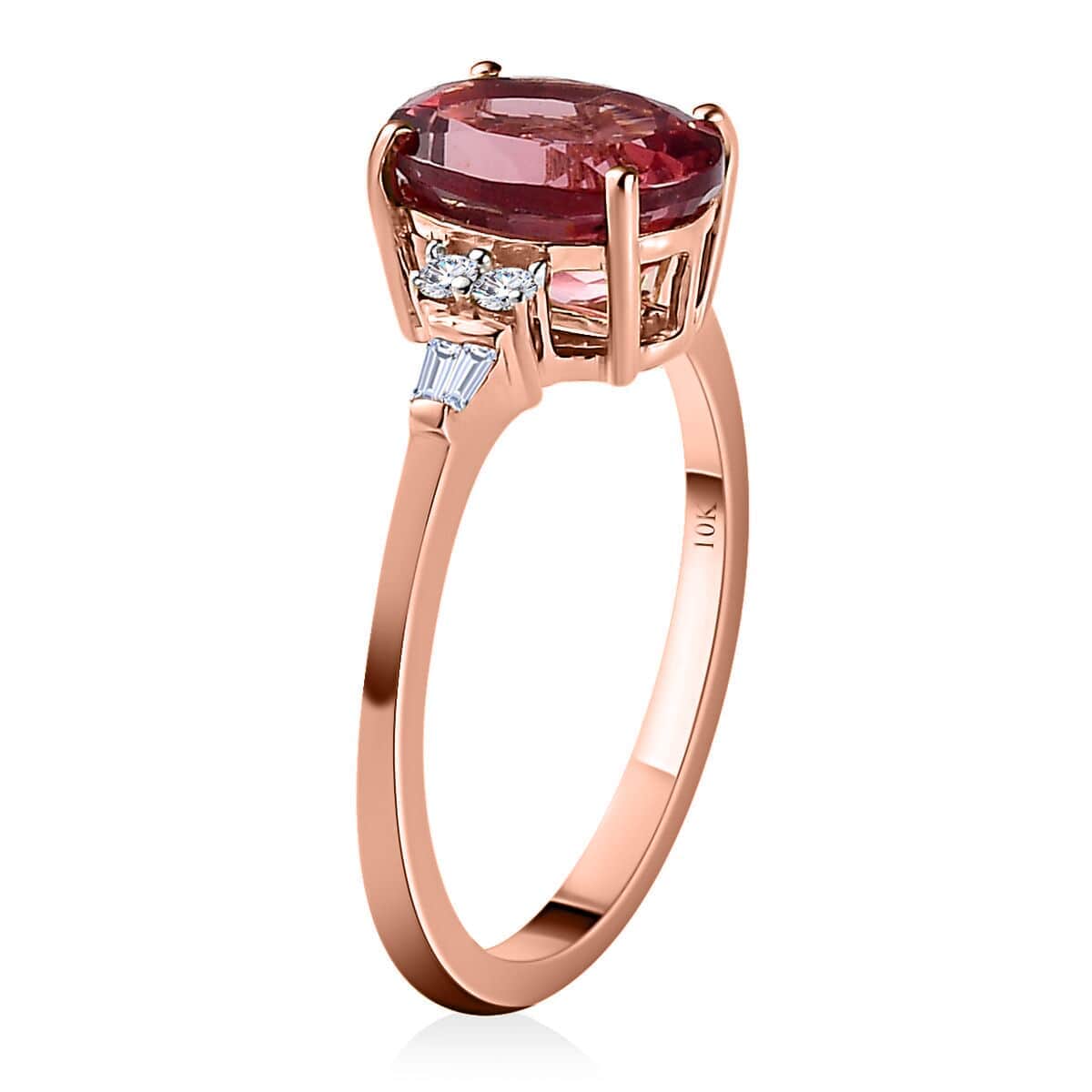 Luxoro 10K Rose Gold Premium Red Rose Apatite and G-H I3 Diamond Ring (Size 6.0) 2.20 ctw image number 3