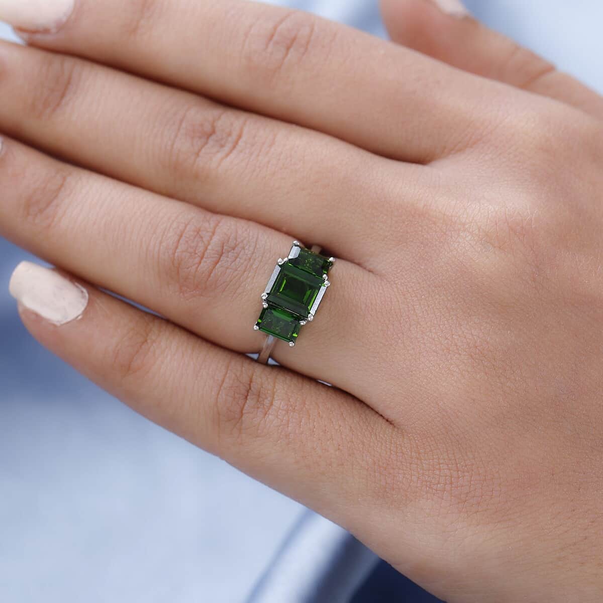 Chrome Diopside 3 Stone Ring in Platinum Over Sterling Silver (Size 9.0) 2.65 ctw image number 2