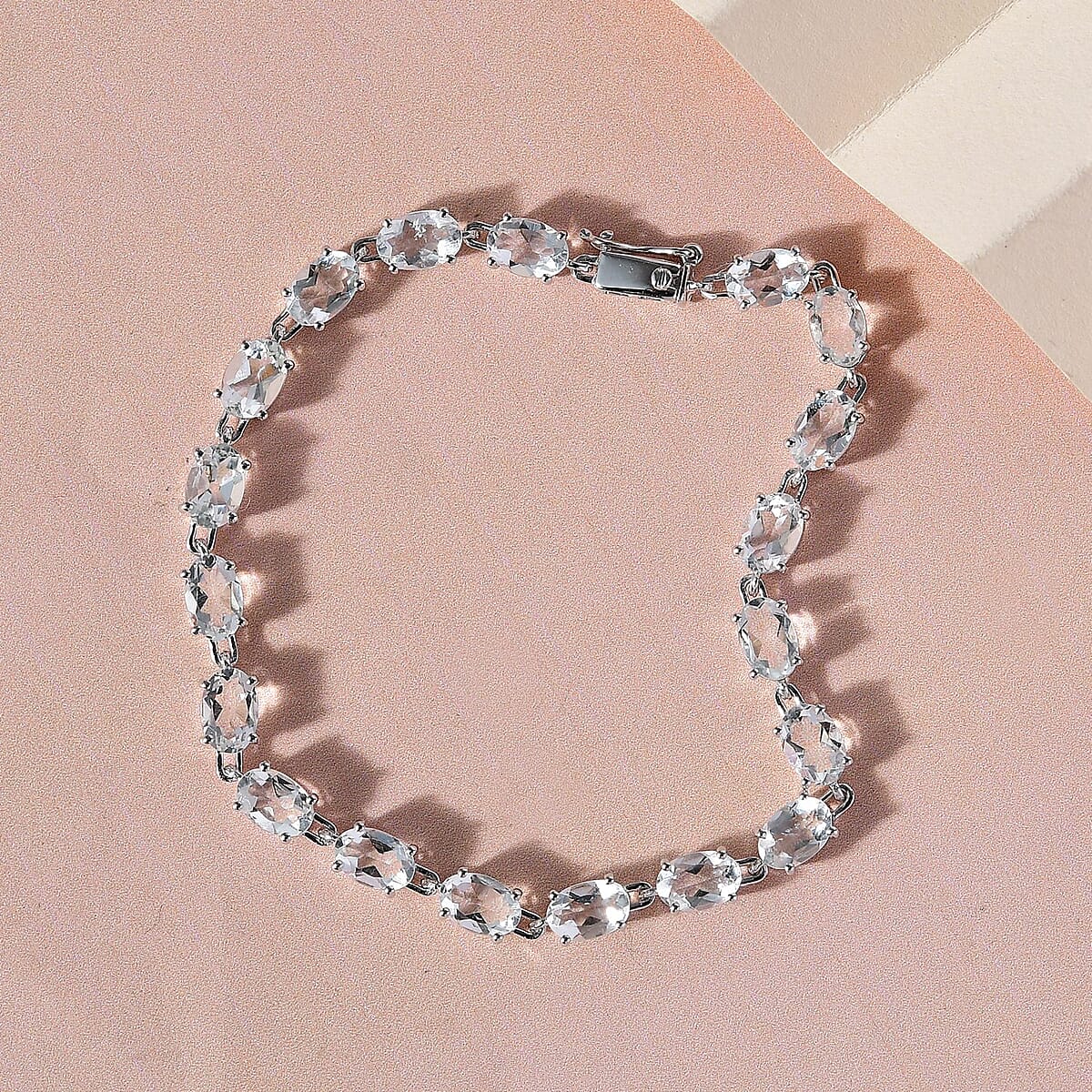 Luxoro 10K White Gold Premium Mexican Hyalite Opal Bracelet (8.00 In) with Free UV Flash Light 8.15 ctw image number 1