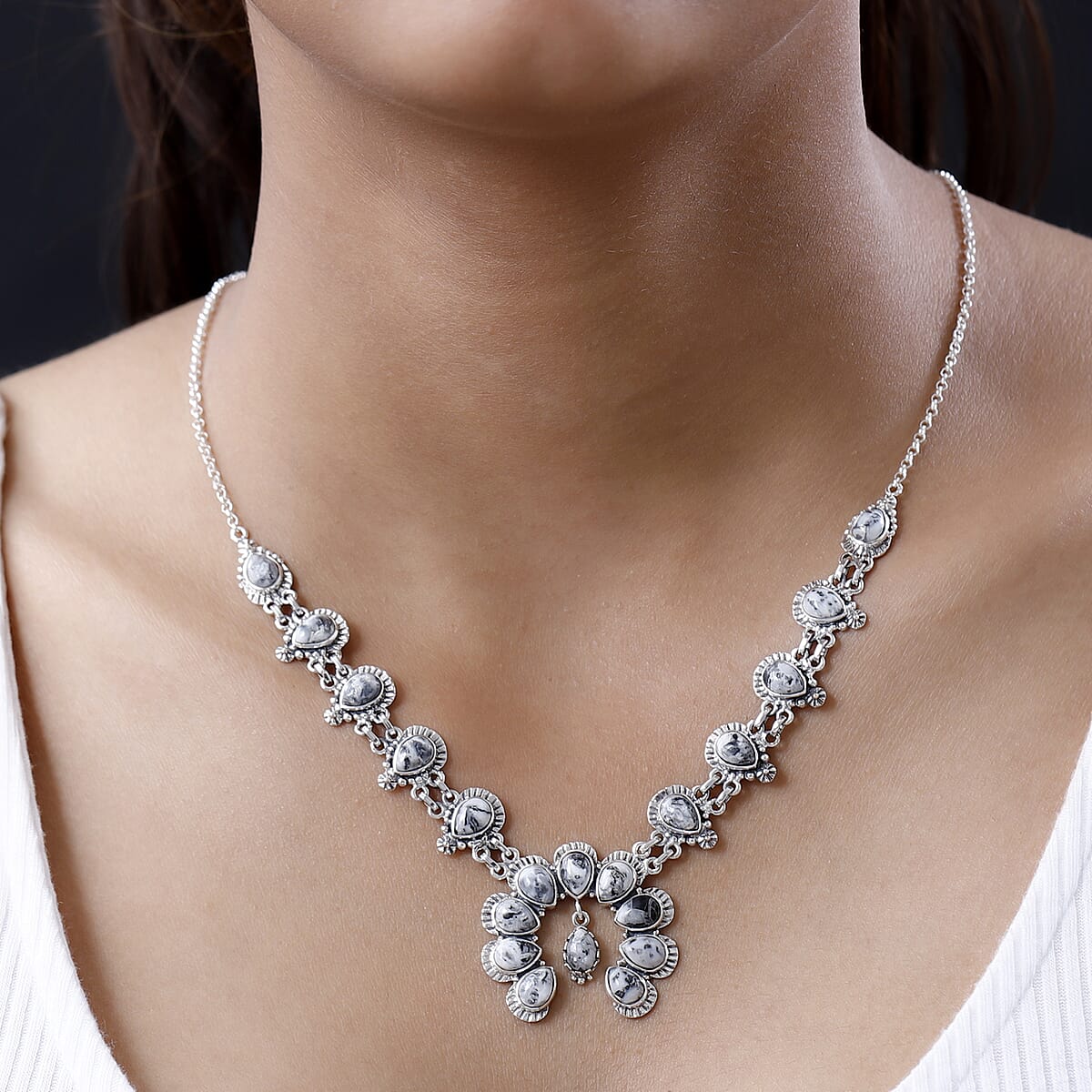 American Natural White Buffalo Squash Blossom Necklace 18 Inches in Sterling Silver 14.90 Grams 15.60 ctw image number 2
