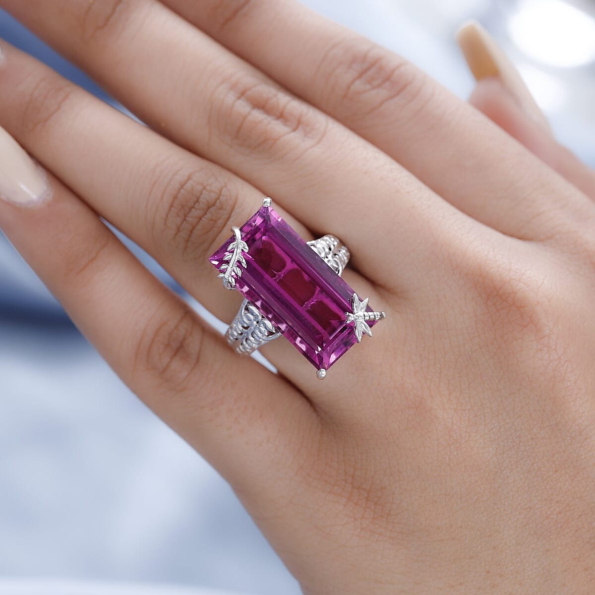 Radiant Orchid Quartz Ring in Platinum Over Sterling Silver (Size 10.0) (Delivered in 3-5 Business Days) 20.75 ctw image number 2