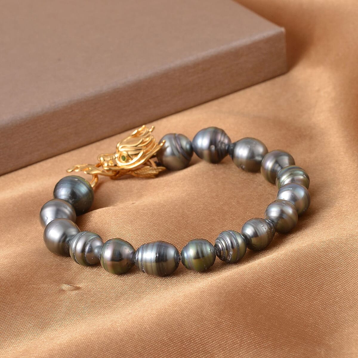 Tahitian Cultured Pearl and Natural Chrome Diopside Dragon Bracelet in Vermeil Yellow Gold Over Sterling Silver (6.50 In) image number 1