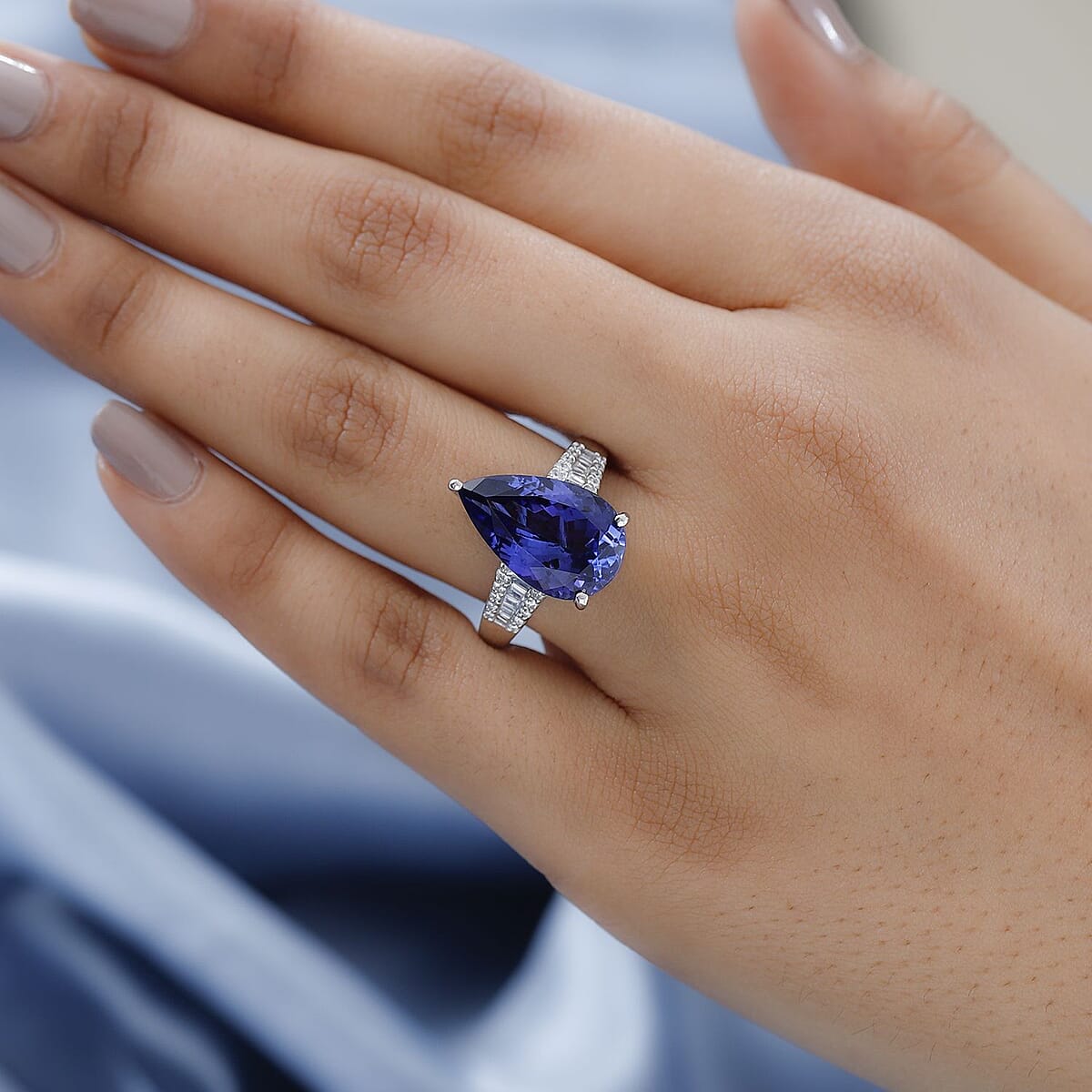Rhapsody AAAA Tanzanite and E-F VS2 Diamond 7.90 ctw Ring in 950 Platinum (Size 8.0) 6.65 Grams image number 2