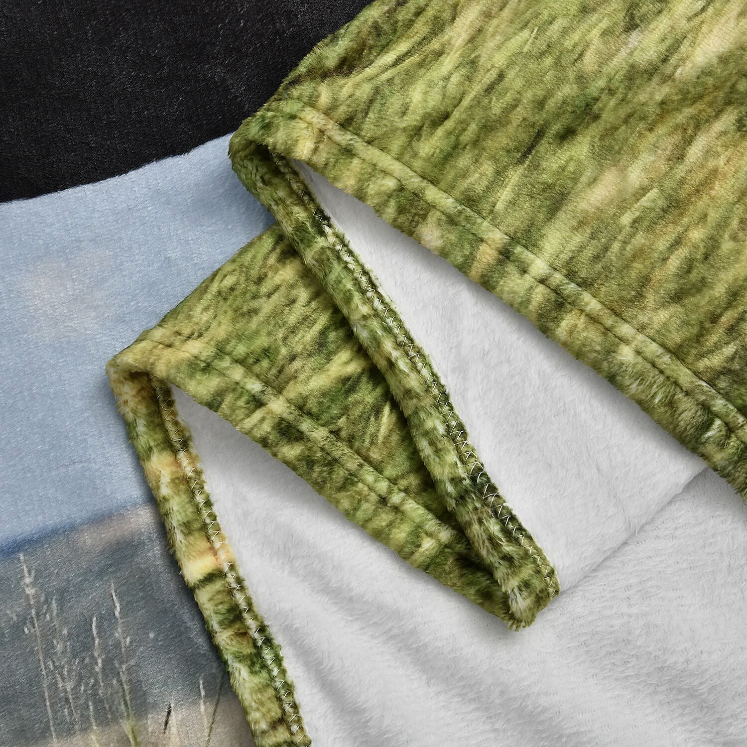 Homesmart Black Horse Digital Print Pattern Flannel Blanket