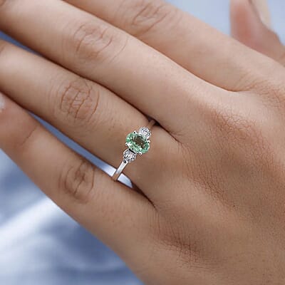 Luxoro 10K White Gold Premium Tsavorite Garnet and Diamond Ring (Size 10.0) 0.85 ctw