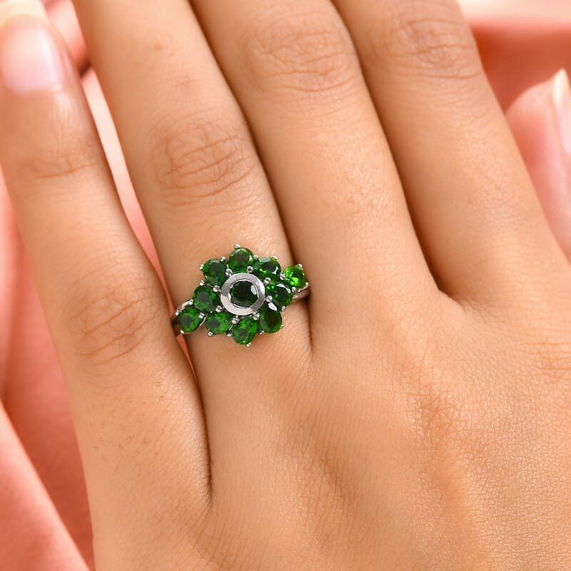 Chrome Diopside 1.70 ctw Ring in Platinum Over Sterling Silver (Size 5.5)