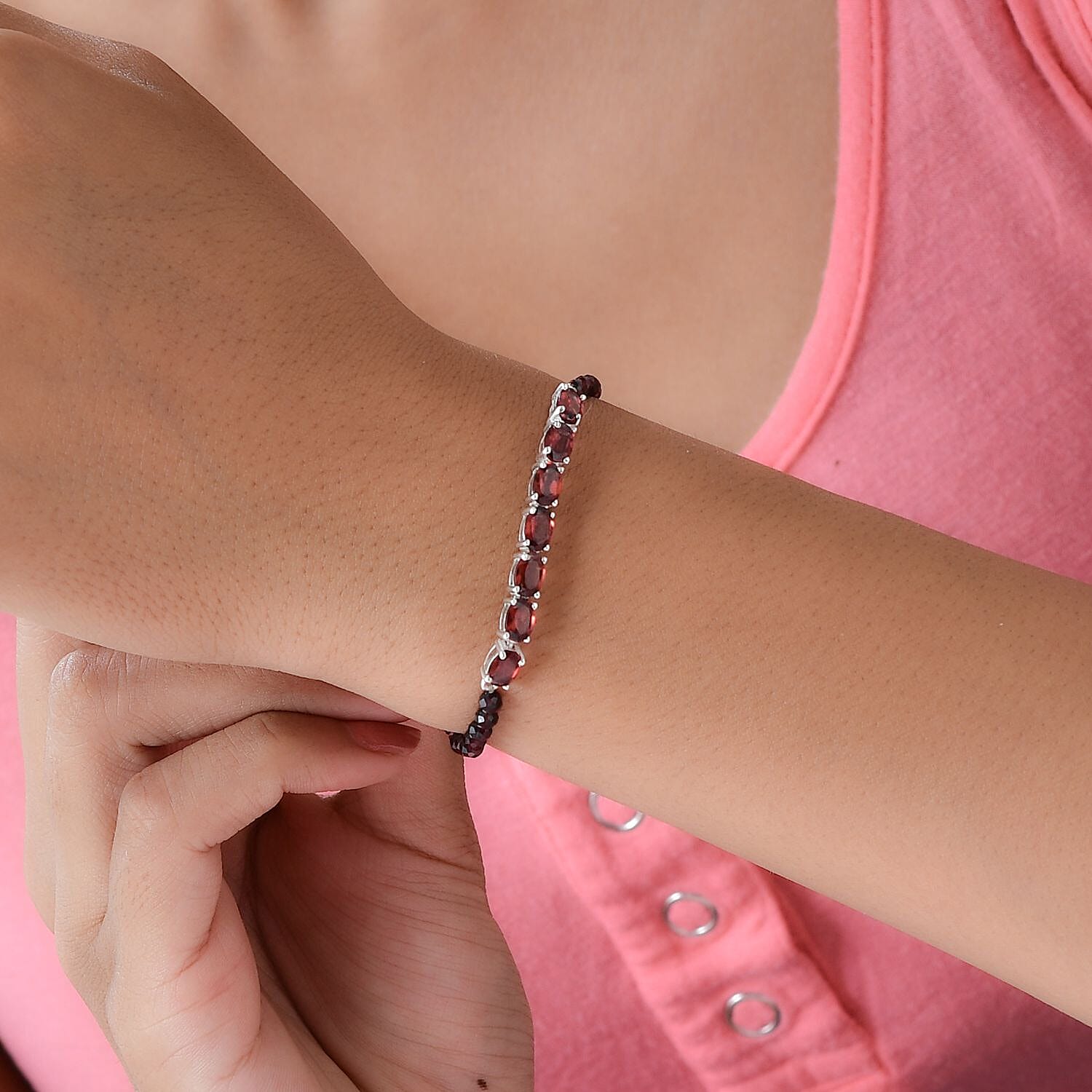 D'Joy Mozambique Garnet 18.90 ctw Bracelet in Sterling Silver, Birthstone Jewelry, Gifts For Women (7.25 In)