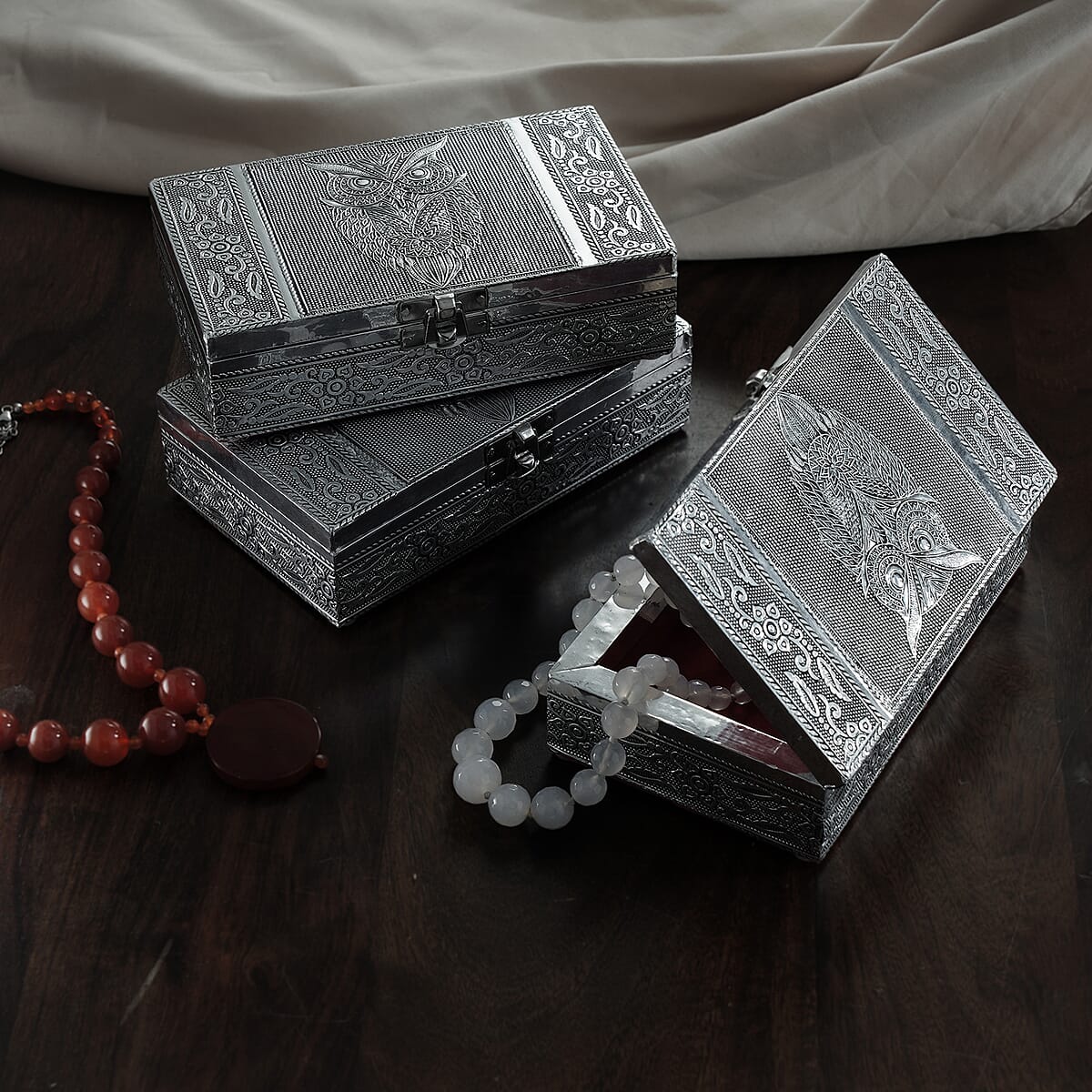 Handcrafted Set of 3, Owl Embossed Rectangular Aluminium Oxidized Storage Box image number 1
