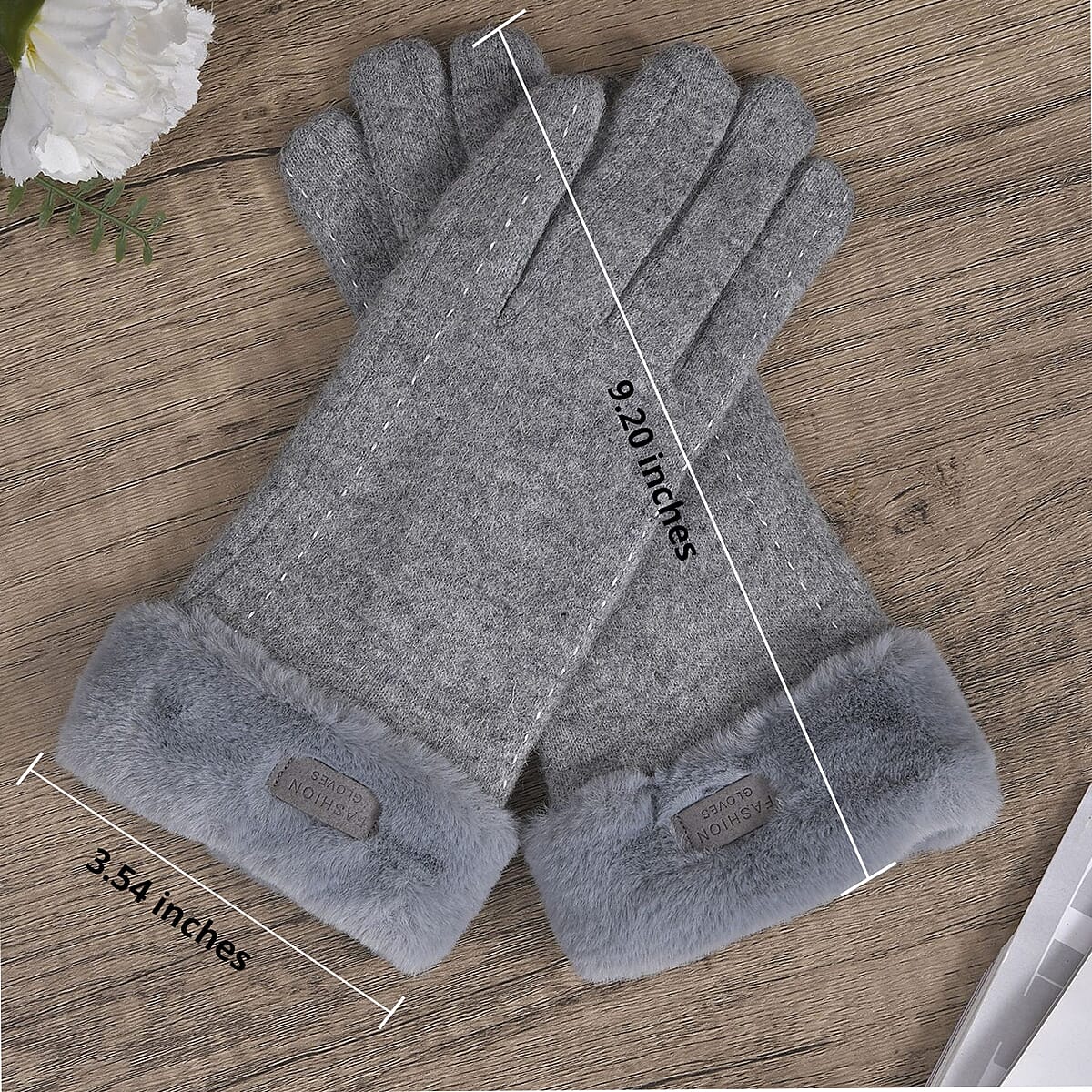 Gray Cashmere Warm Gloves with Faux Fur and Equipped Touch Screen Friendly image number 4