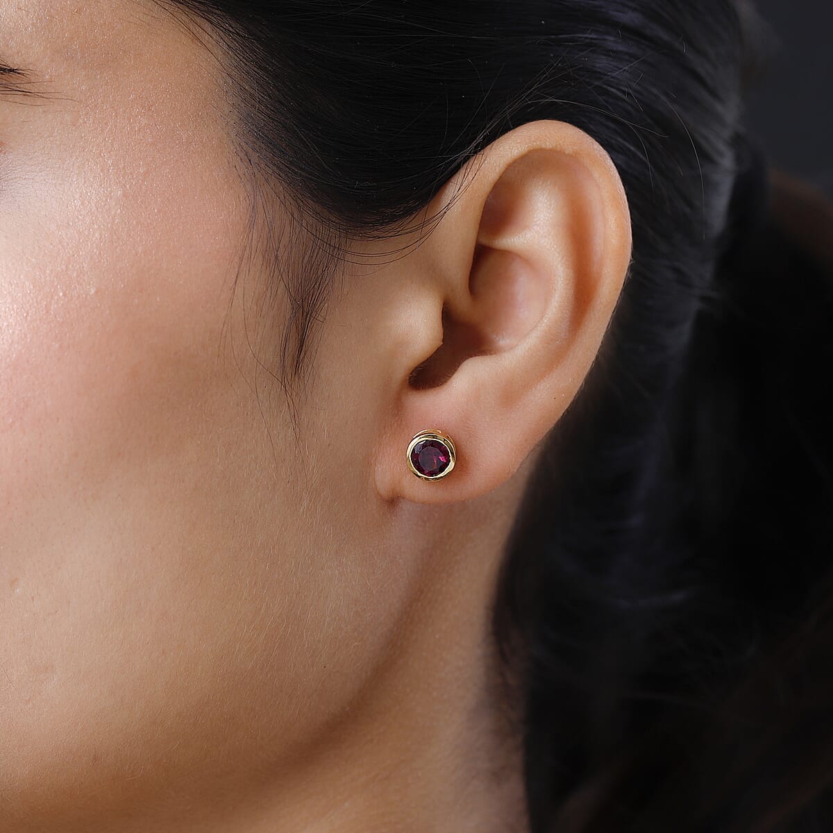 Orissa Rhodolite Garnet Stud Earrings in Vermeil Yellow Gold Over Sterling Silver 2.00 ctw image number 2