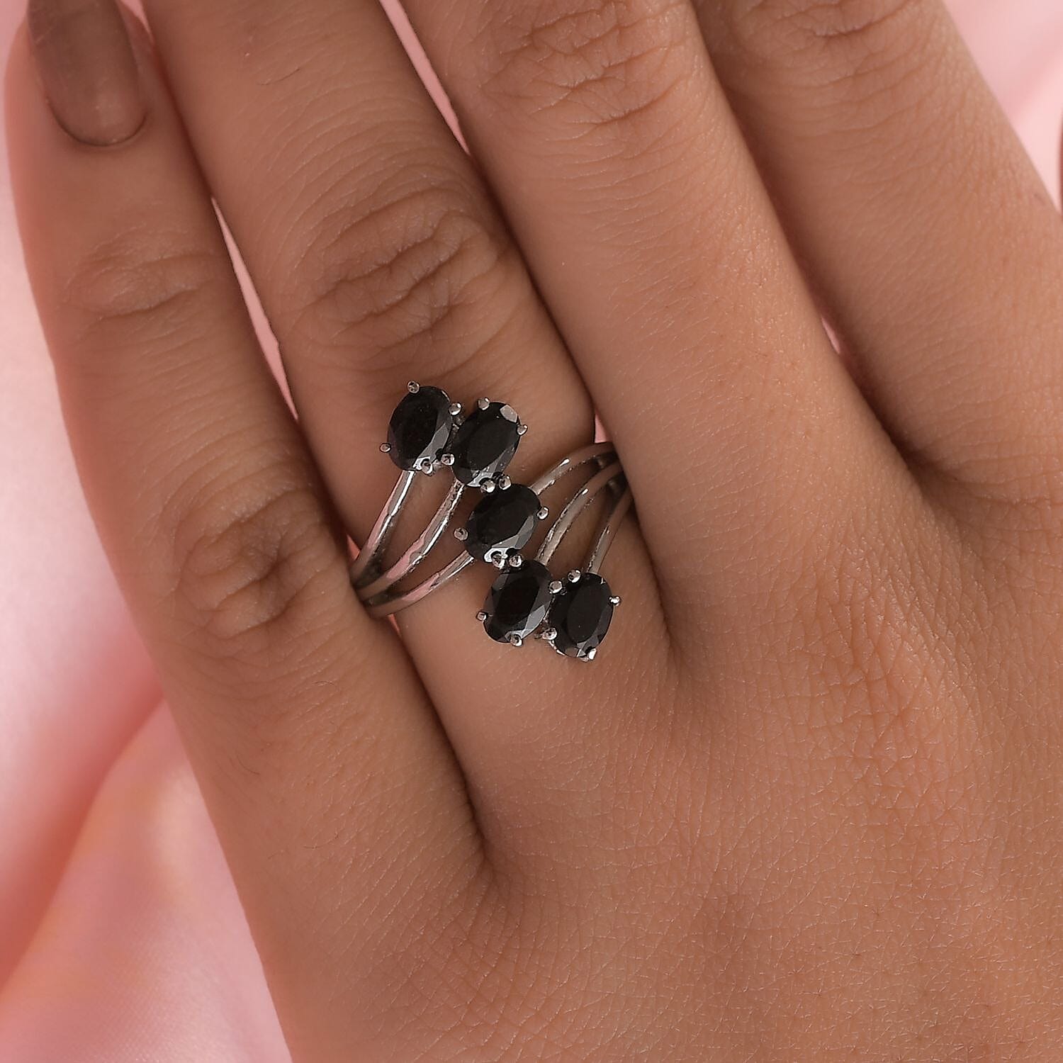 Australian Black Tourmaline / 5 - Product card gallery slide 3 (9431547314431)