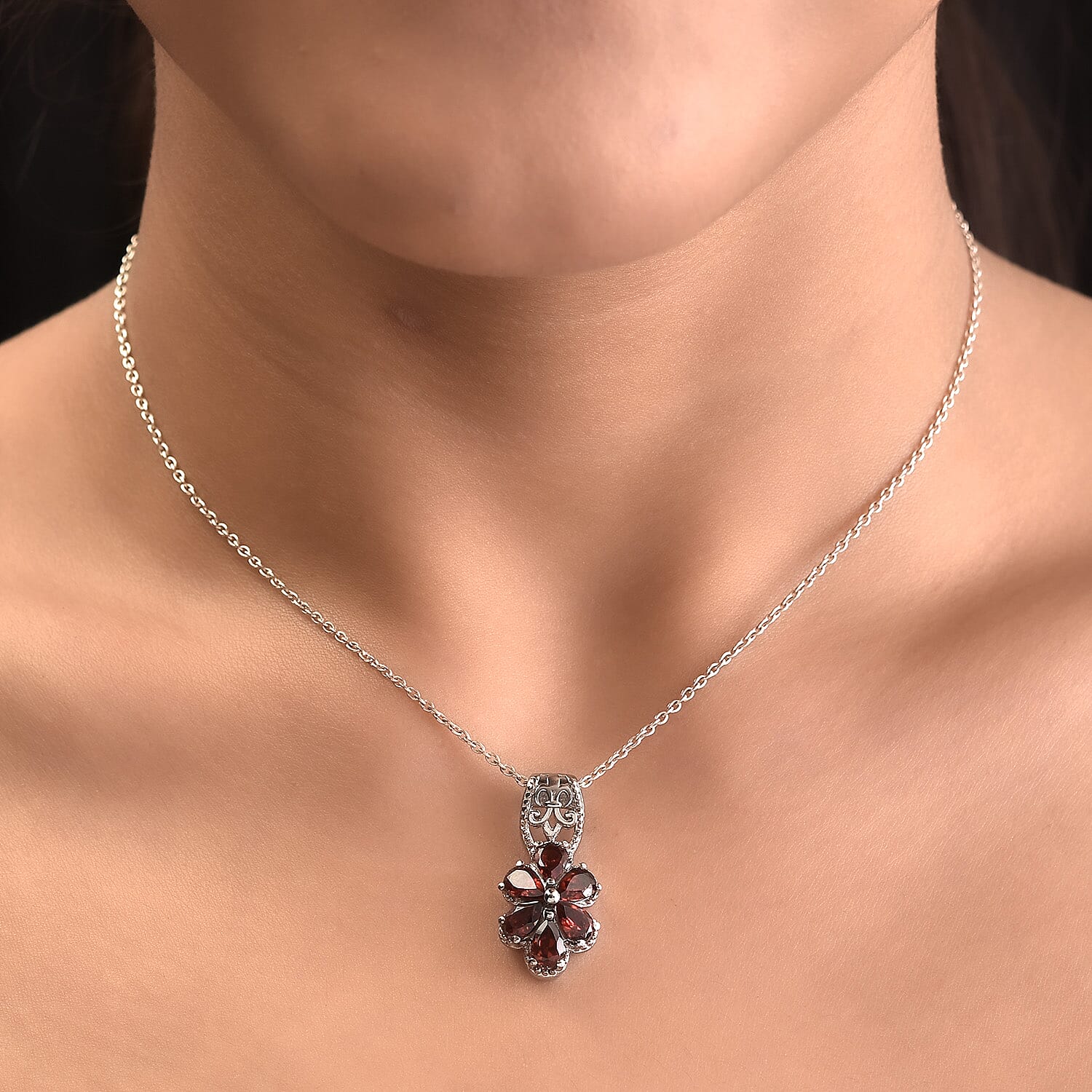 Mozambique Garnet - Product card gallery slide 3 (9431540498687)