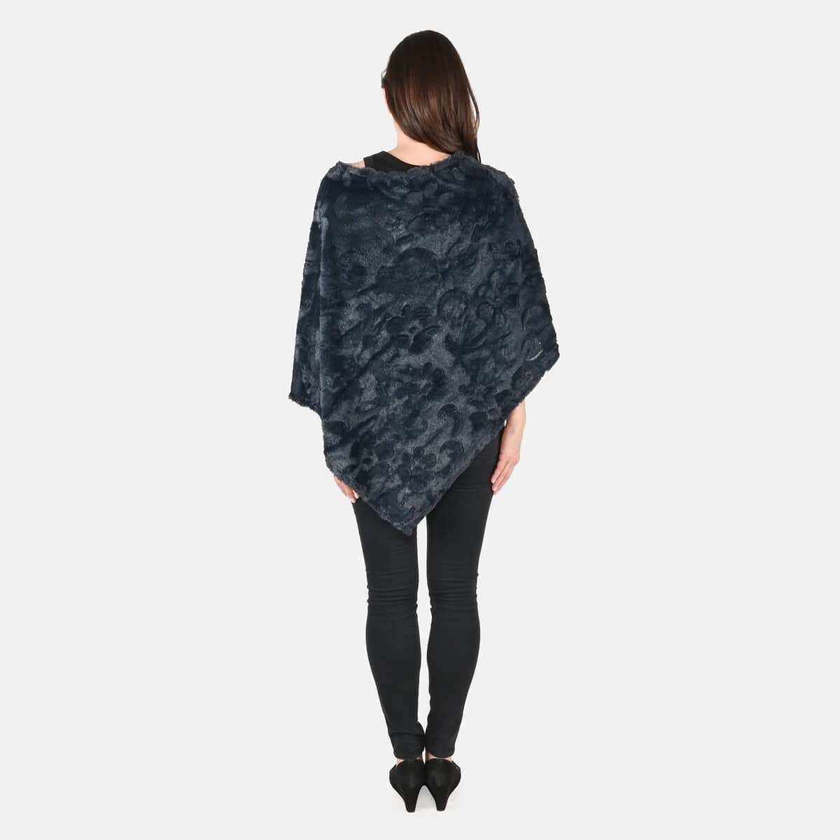 Passage Navy Floral Pattern Poncho image number 1
