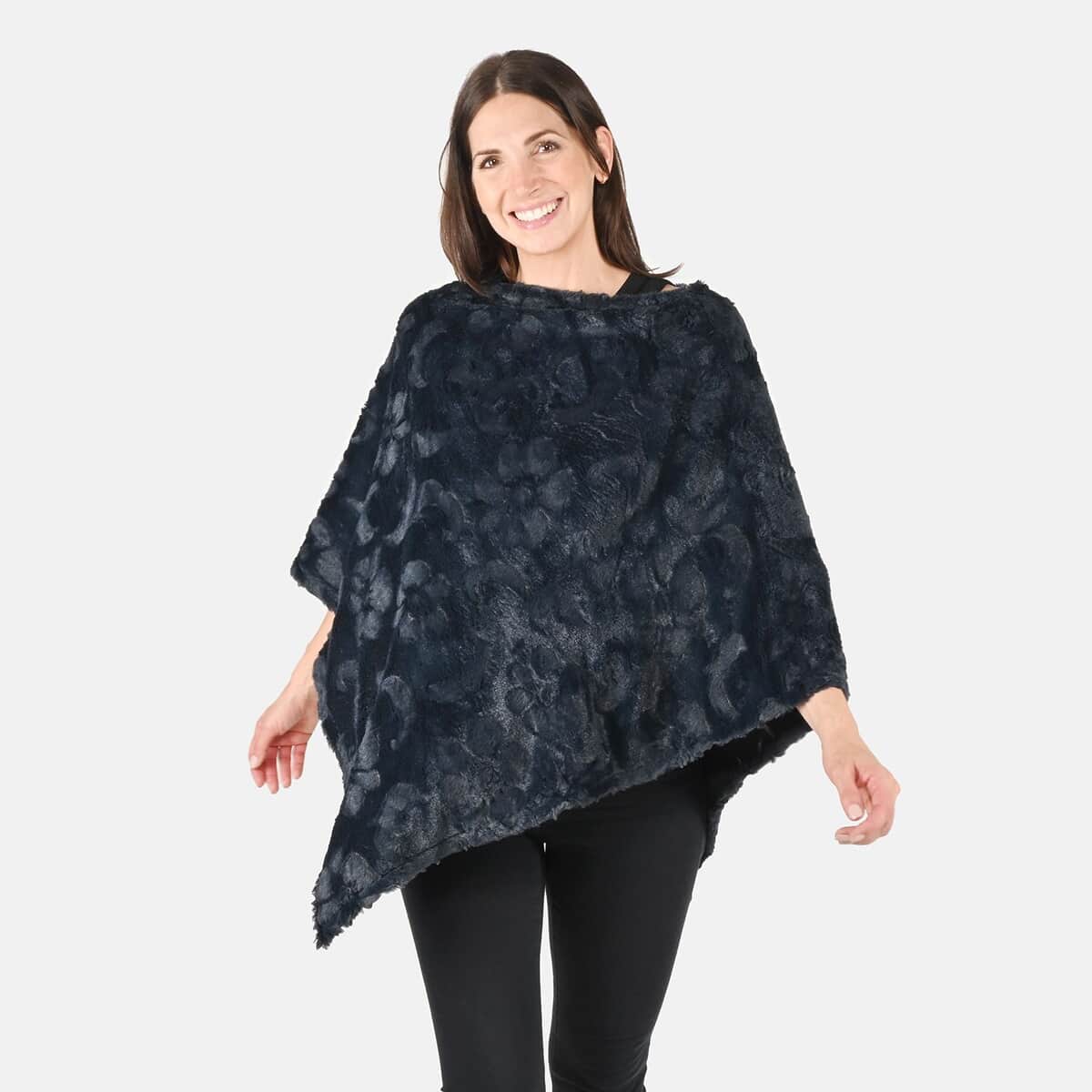 Passage Navy Floral Pattern Poncho image number 3