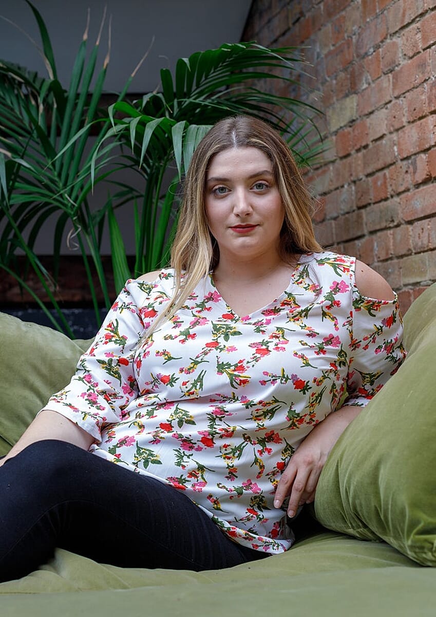 Tamsy White 100% American Crepe Cold Shoulder Top - 2X image number 4