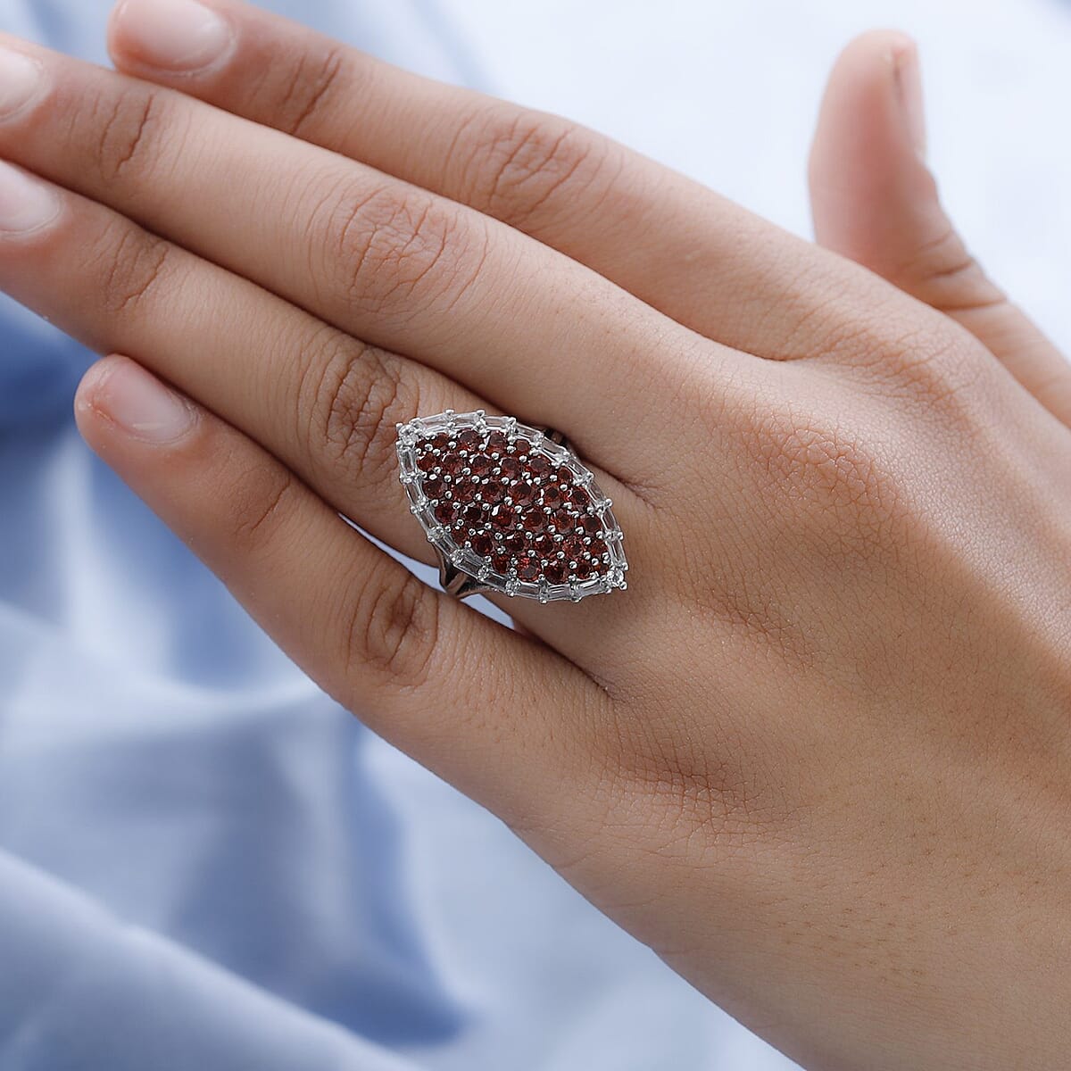 Mozambique Garnet, White Topaz Ring in Platinum Over Sterling Silver (Size 10.0) (Delivery in 7-10 Business Days) 4.15 ctw image number 2