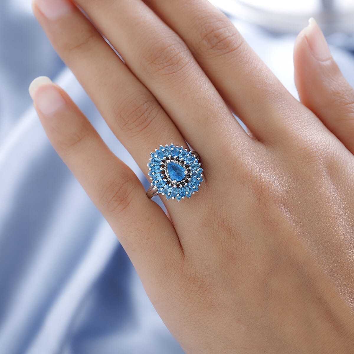 Malgache Neon Apatite Ring in Platinum Over Sterling Silver (Size 6.0) 2.40 ctw image number 2