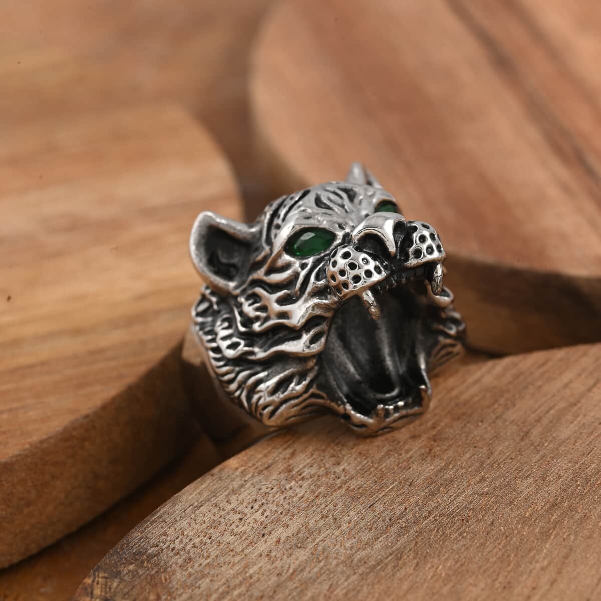 Neon Green Austrian Crystal Tiger Head Design Bottle Opener Ring in Stainless Steel image number 1