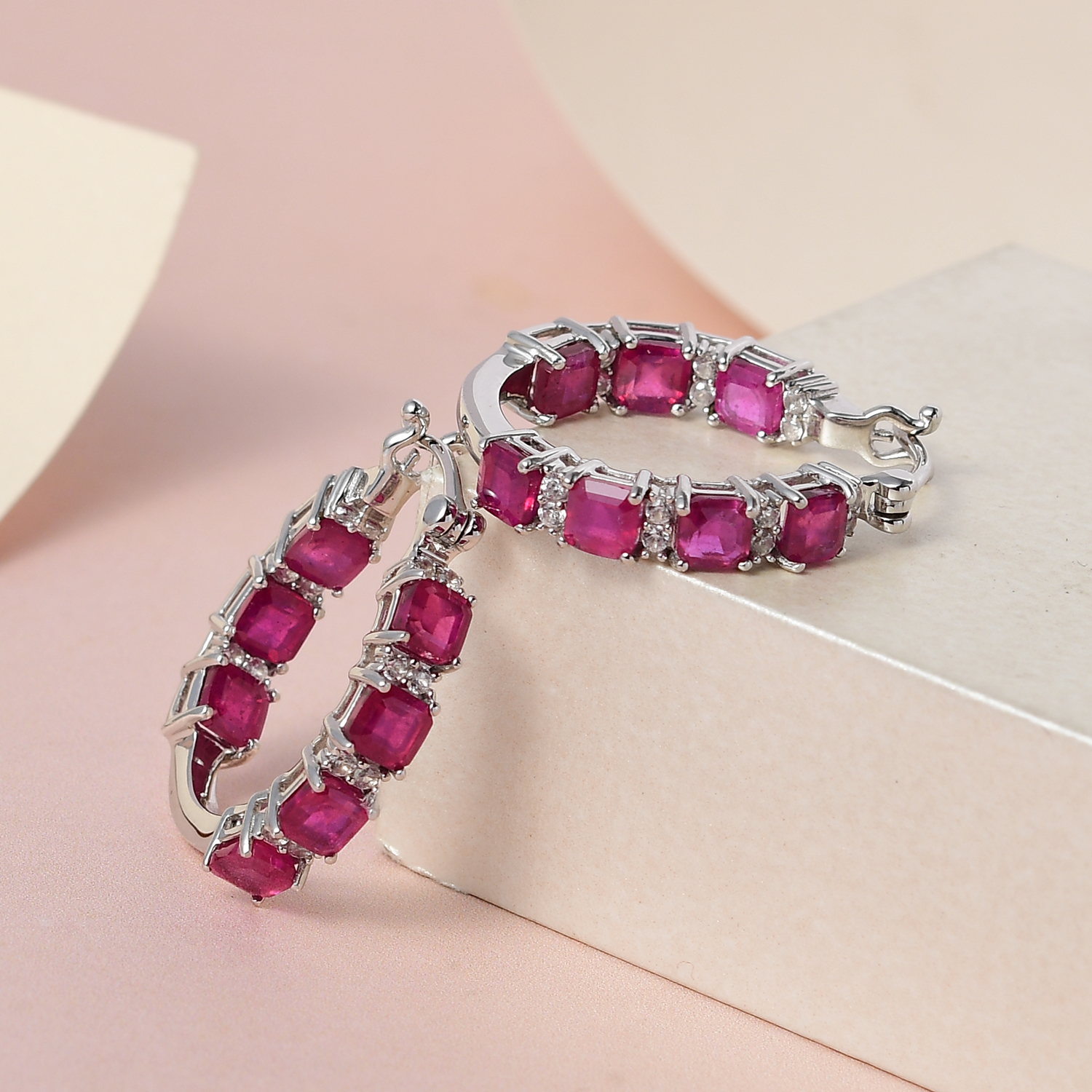 Niassa Ruby - Product card gallery slide 2 (9431598268671)