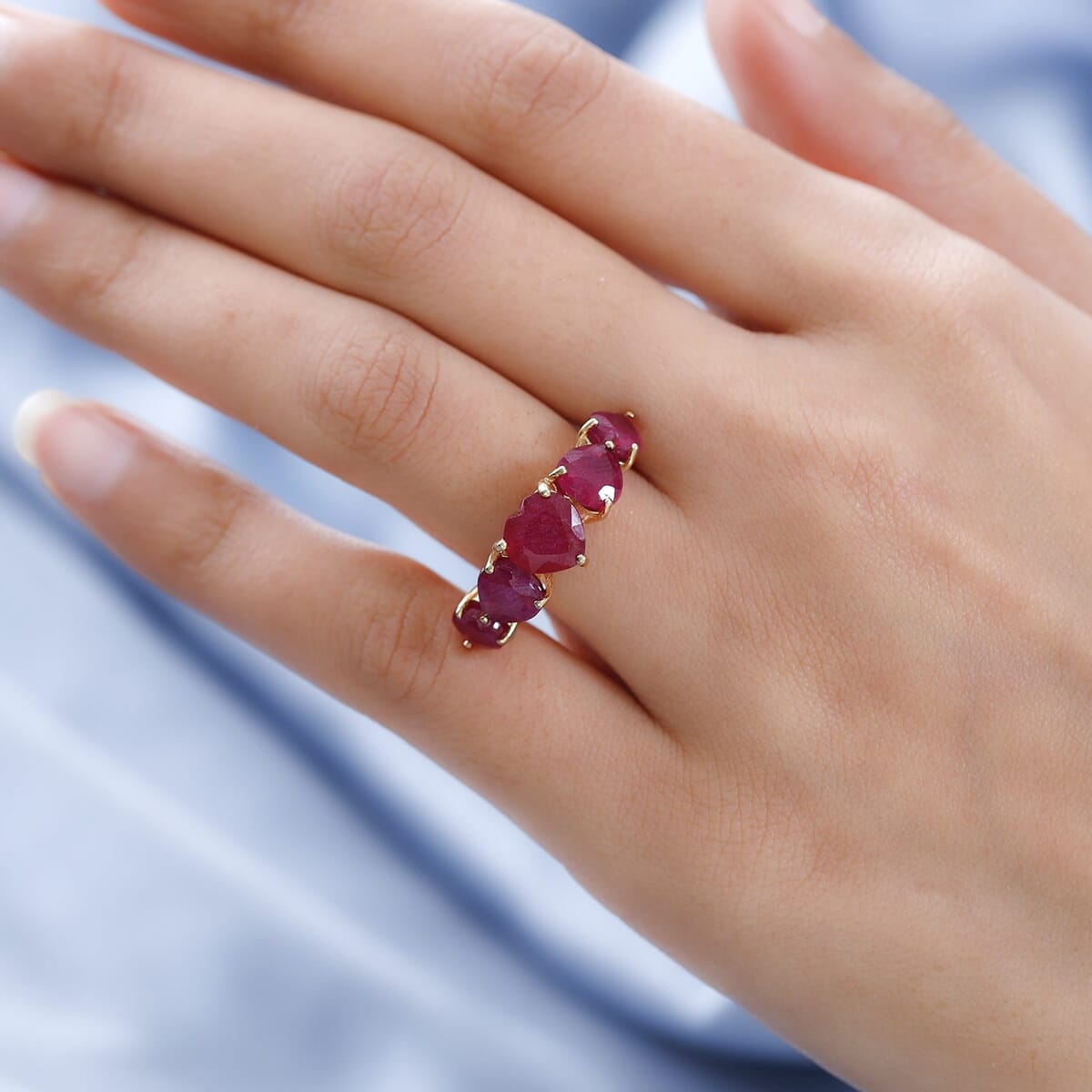 Niassa Ruby (FF) 5 Stone Heart Ring in Vermeil Yellow Gold Over Sterling Silver 8.75 ctw image number 2