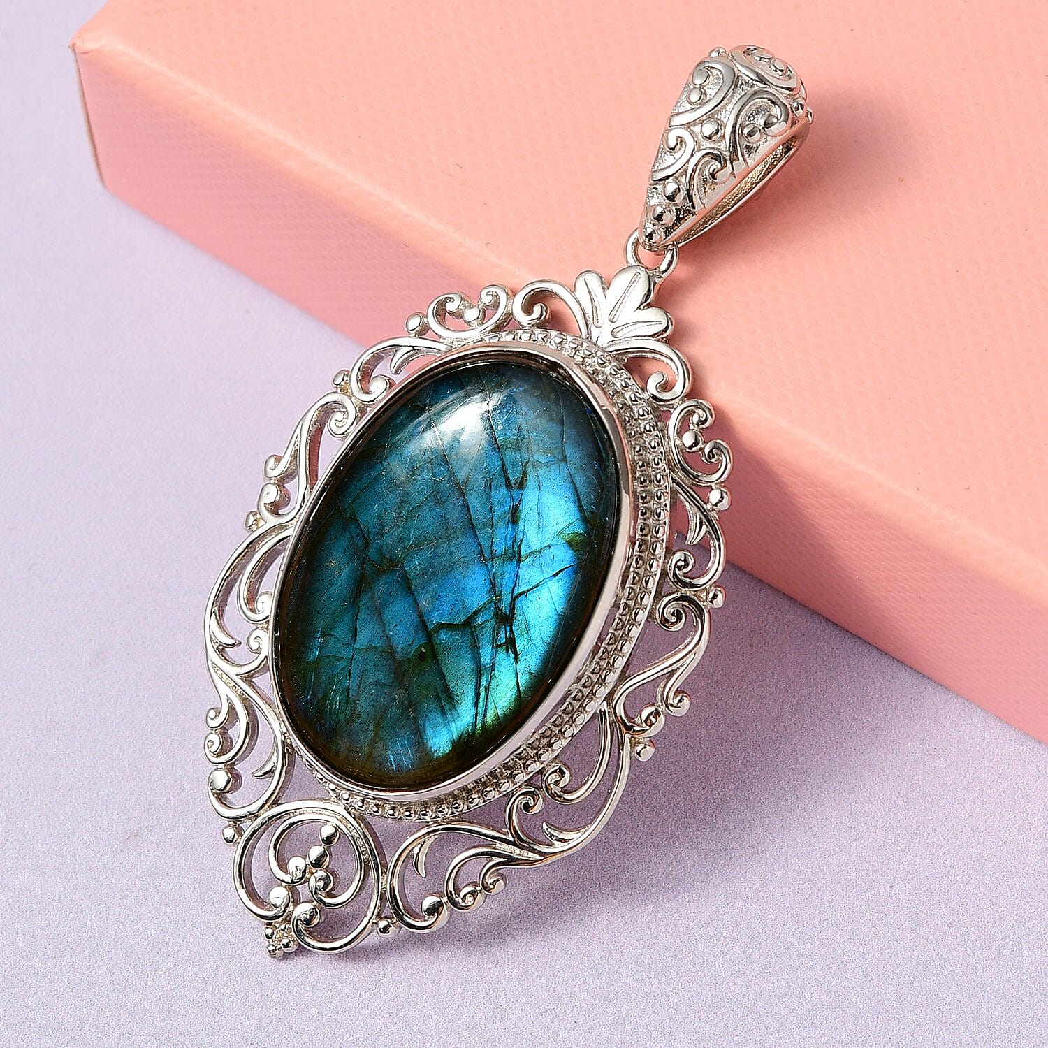 Malagasy Labradorite - Product card gallery slide 2 (10144768753947)