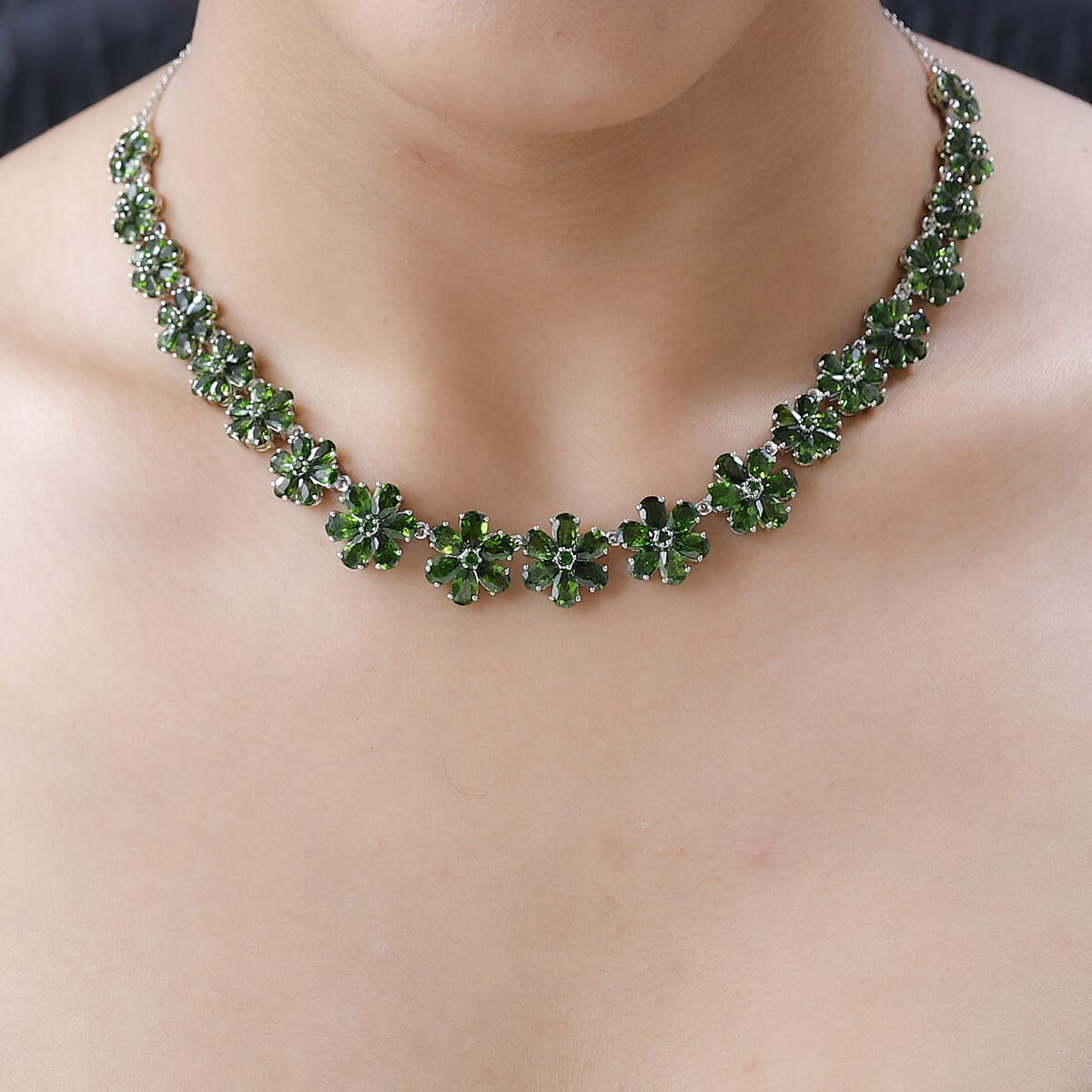 Chrome Diopside Floral Necklace 18 Inches in Platinum Over Sterling Silver 29.85 ctw image number 2