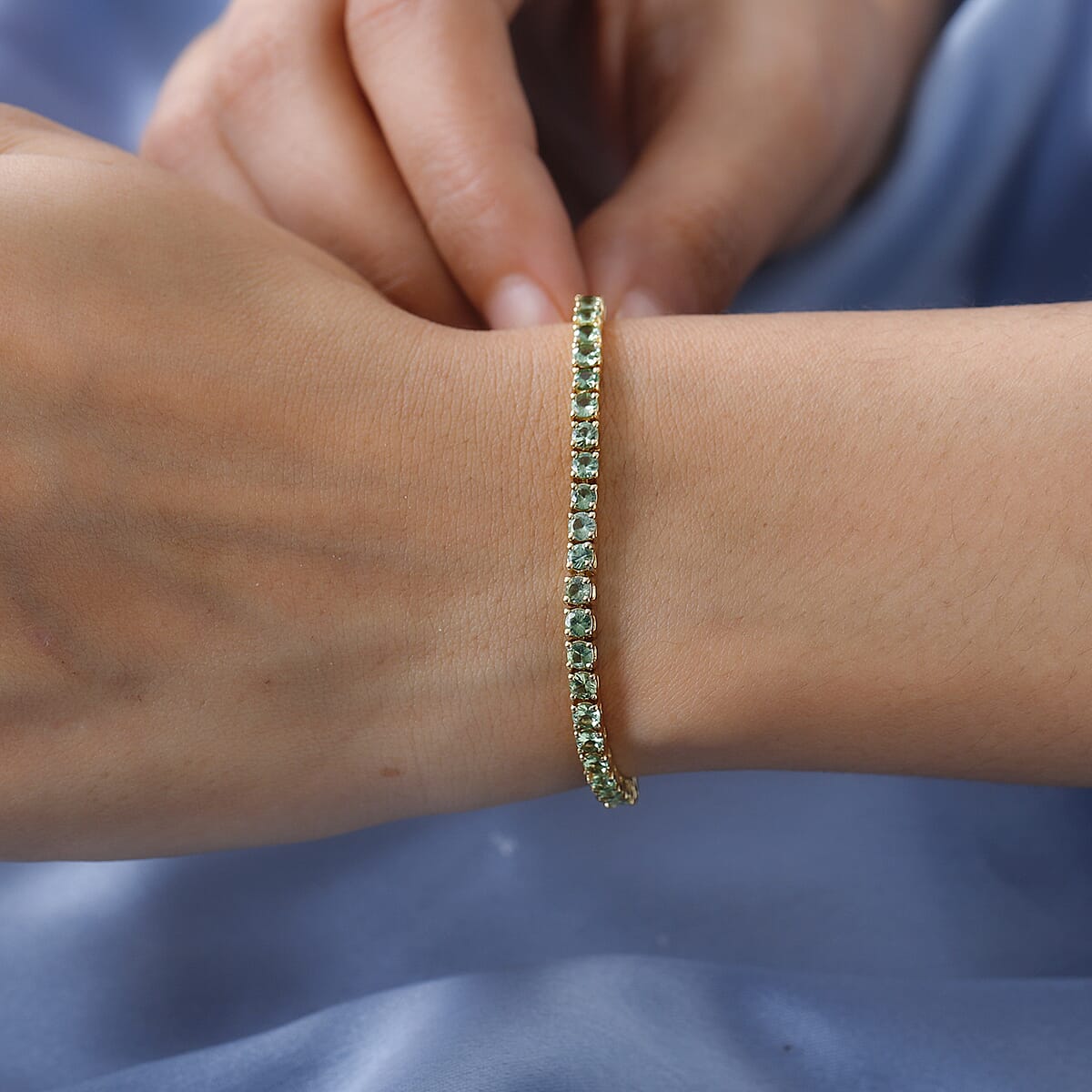 Premium Tsavorite Garnet Tennis Bracelet in Vermeil Yellow Gold Over Sterling Silver (7.25 In) 7.15 ctw image number 2