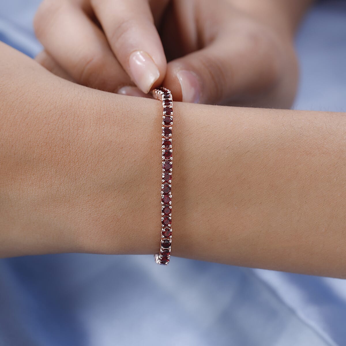 Premium Anthill Garnet Tennis Bracelet in Vermeil Rose Gold Over Sterling Silver (7.25 In) 7.65 ctw image number 2