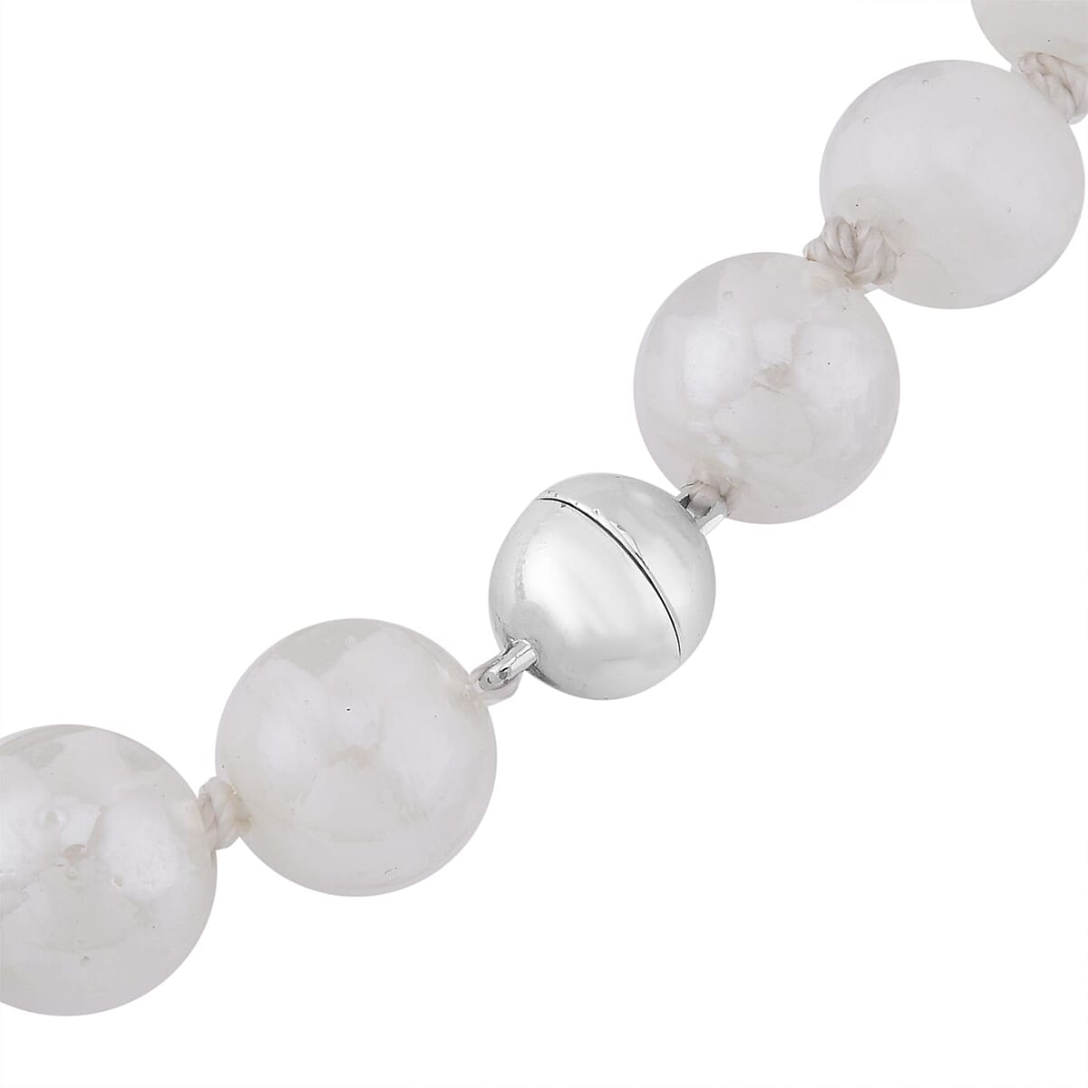 White Color Beaded Knotted Necklace with Magnetic Lock in Silvertone 20 Inches image number 3