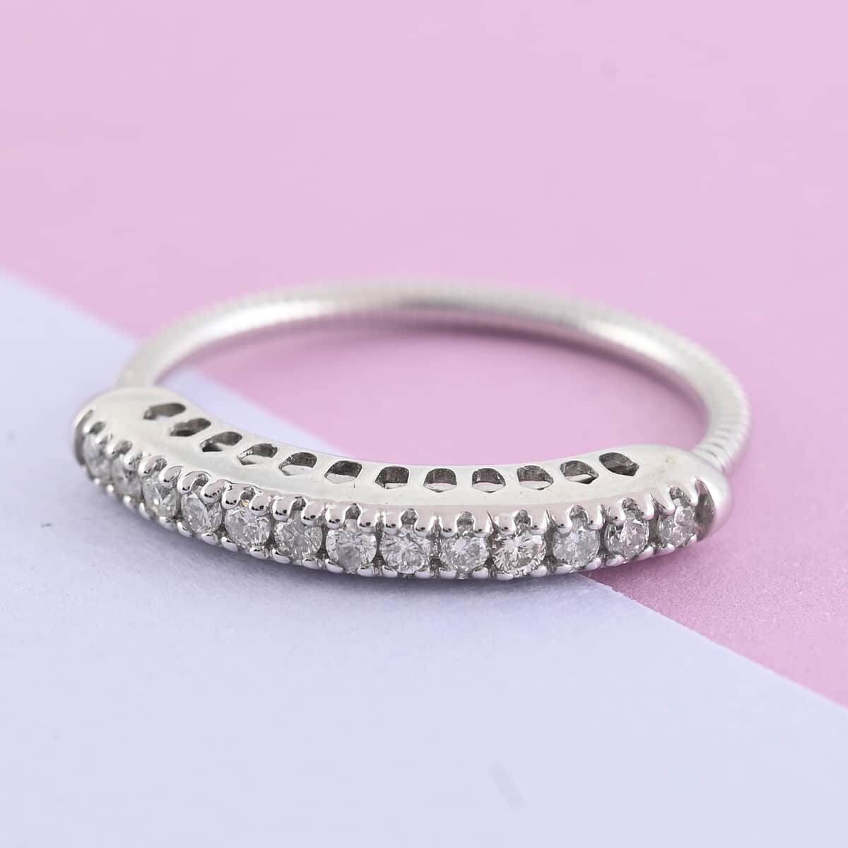 14K White Gold Diamond Line Ring (Size 6.5-8.5) 2.40 Grams 0.80 ctw image number 1