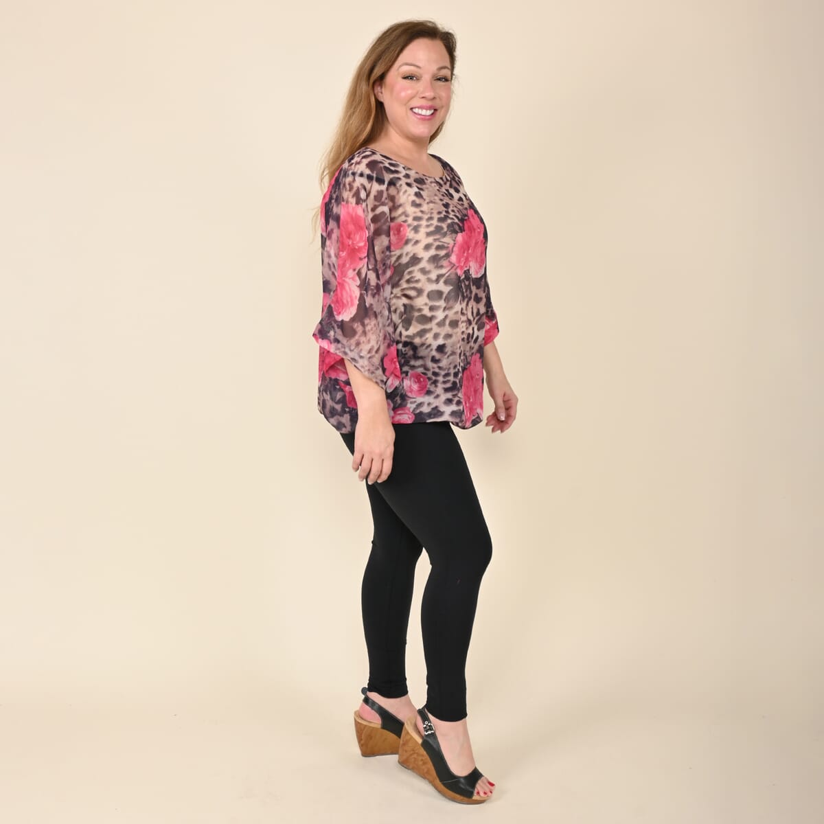 Tamsy Tan Leopard and Pink Floral Pattern Blouse - M image number 2