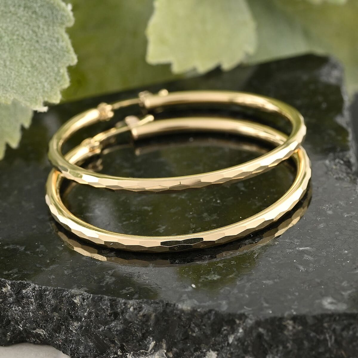 14K Yellow Gold 30mm Hoop Earrings 2.6 Grams image number 1