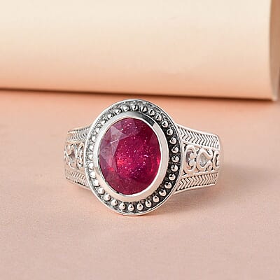 Artisan Crafted Niassa Ruby (FF) Solitaire Ring in Sterling Silver (Size 10.0) 3.90 ctw