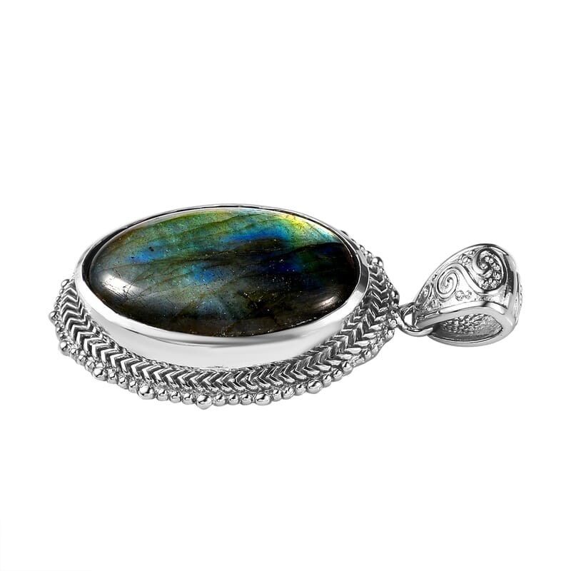 Malagasy Labradorite Solitaire Pendant in Platinum Over Copper with Magnet 37.90 ctw