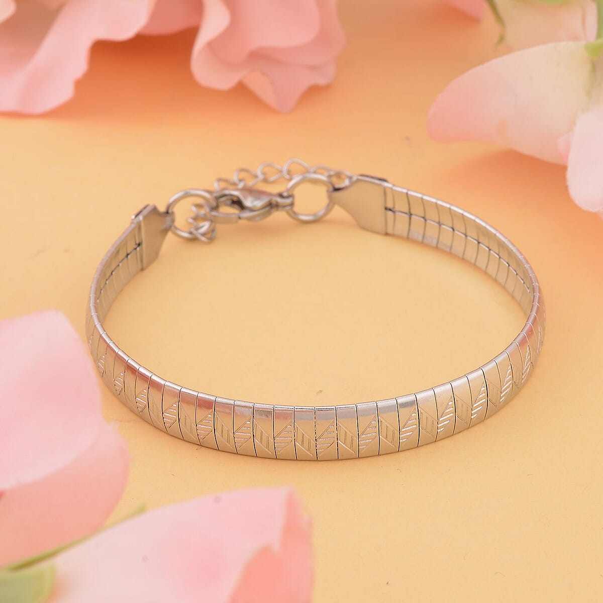 Zig Zag Texture Omega Chain Bracelet (7.50-9.50Inches) in Stainless Steel | Tarnish-Free, Waterproof, Sweat Proof Jewelry image number 1