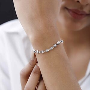 Moissanite Cluster 1.01 ctw Bracelet in Platinum Over Sterling Silver (8.00 In)