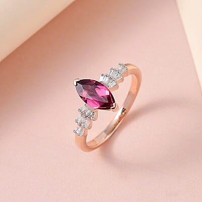 Premium Tanzanian Wine Garnet and Diamond Ring in Vermeil Rose Gold Over Sterling Silver (Size 10.0) 1.35 ctw