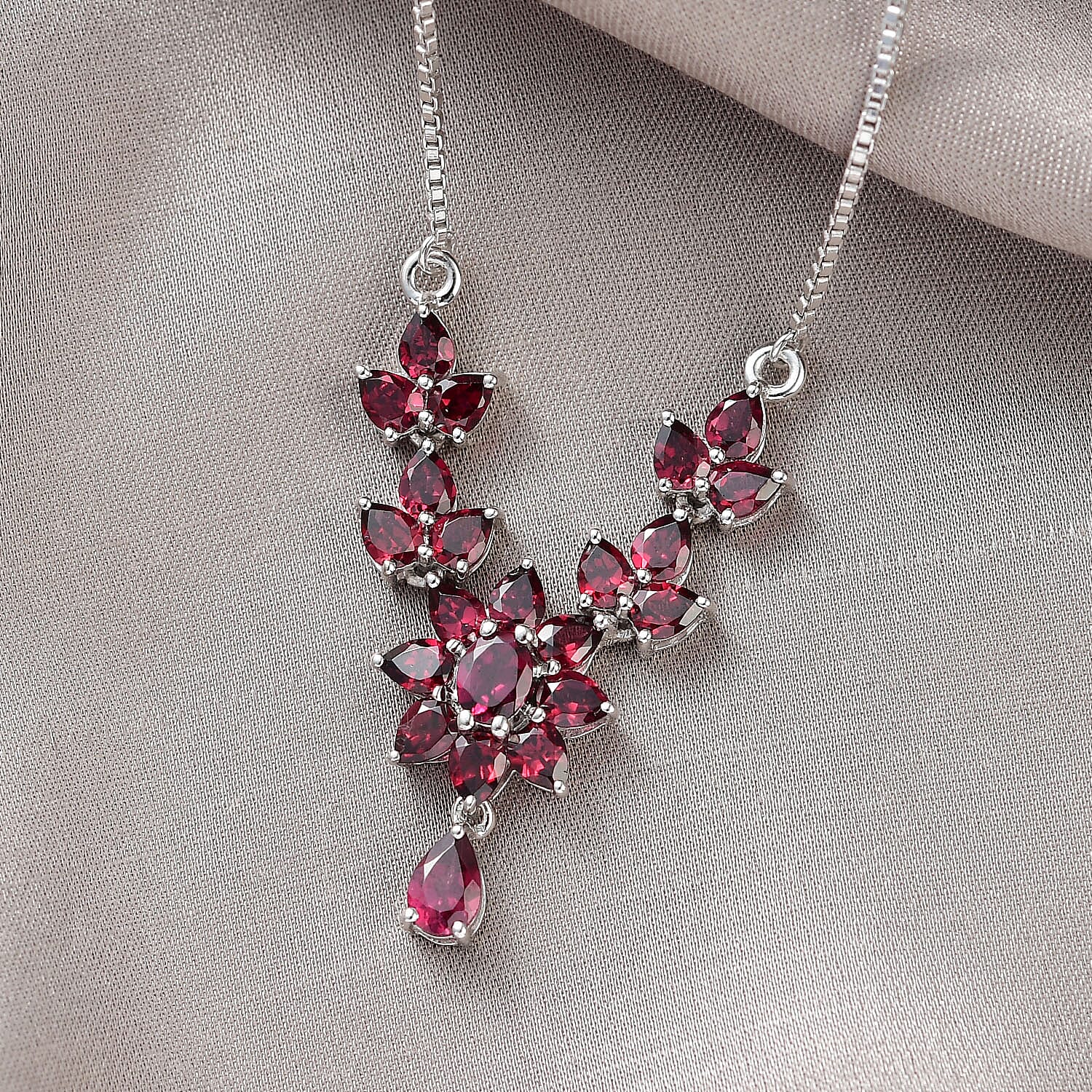 Premium Orissa Rhodolite Garnet 5.00 ctw Necklace in Rhodium Over Sterling Silver 19 Inches