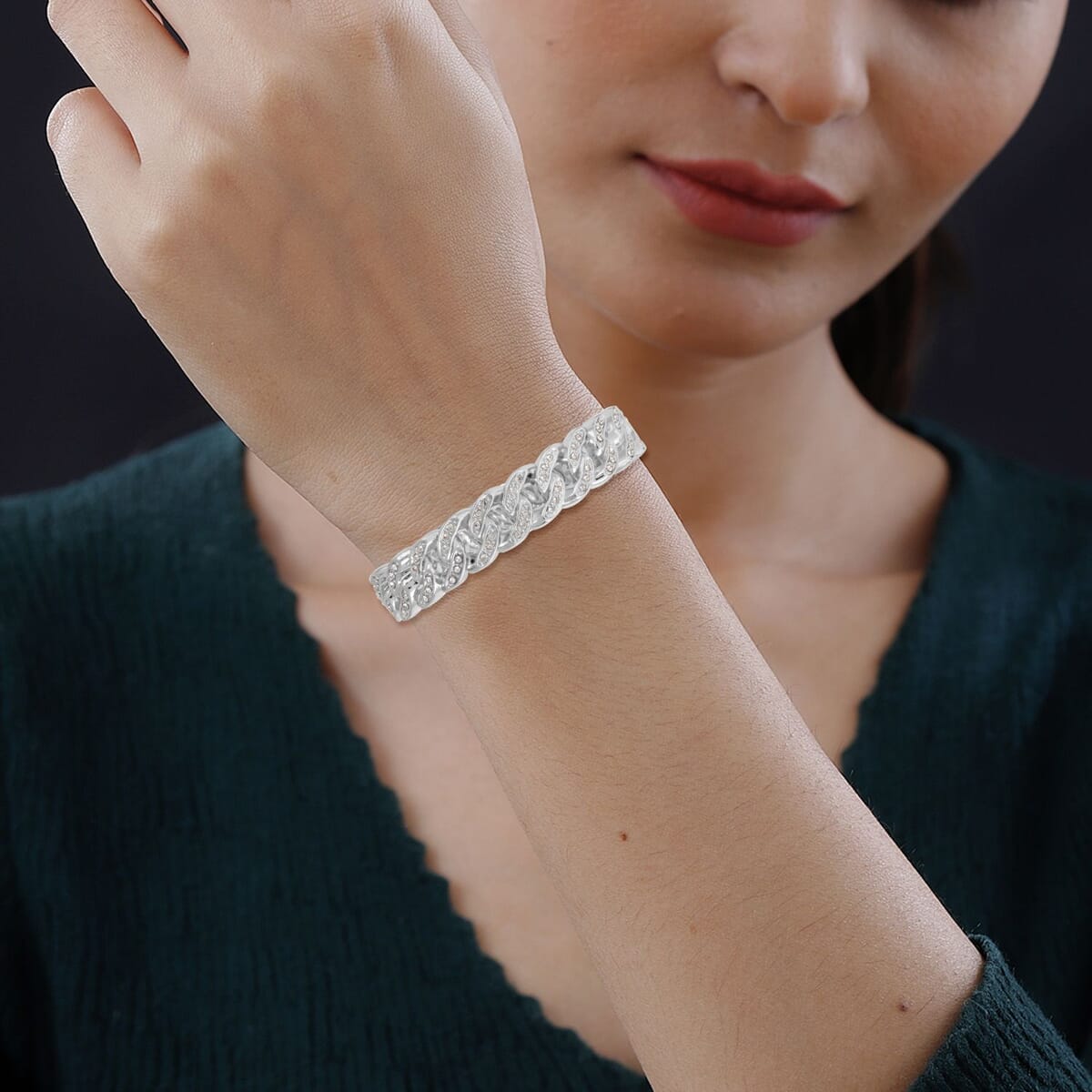 Austrian Crystal Curb Chain Bangle Bracelet in Silvertone (6.75 In) image number 2