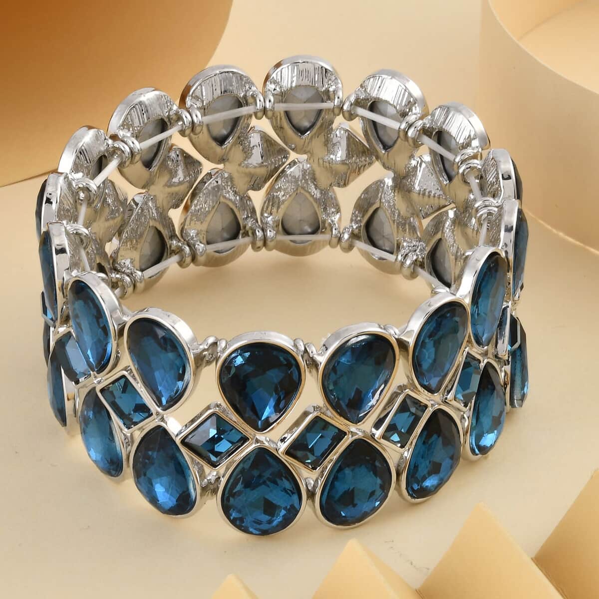 Blue Glass Bracelet in Silvertone (6.50-7.0In) image number 1